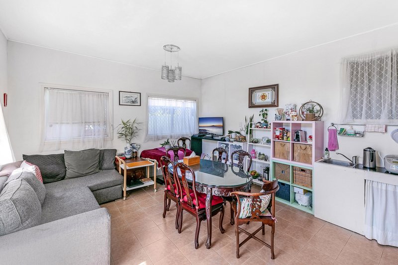 Photo - 70 Virgil Avenue, Chester Hill NSW 2162 - Image 4