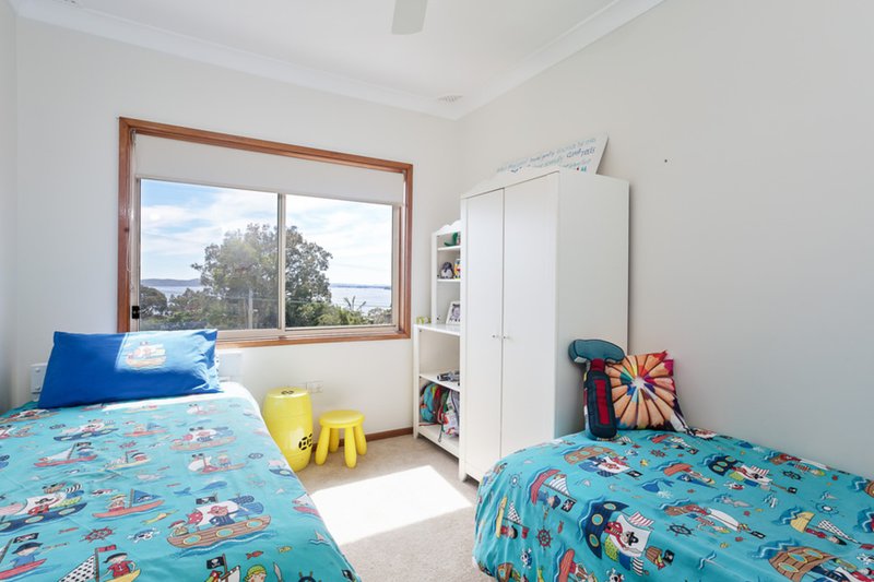 Photo - 70 Watkins Road, Wangi Wangi NSW 2267 - Image 12