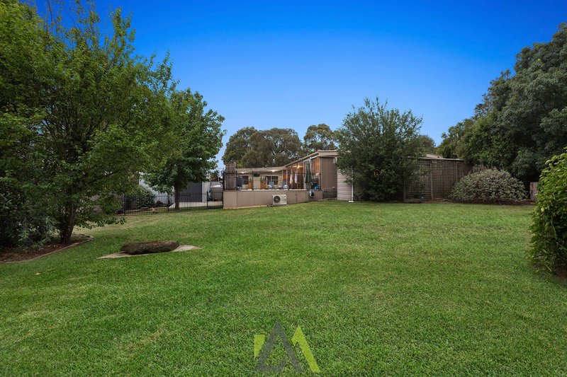 Photo - 70 Yarralumla Drive, Langwarrin VIC 3910 - Image 23