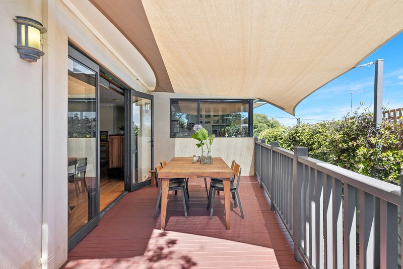 Photo - 70 York Street, Beaconsfield WA 6162 - Image 3