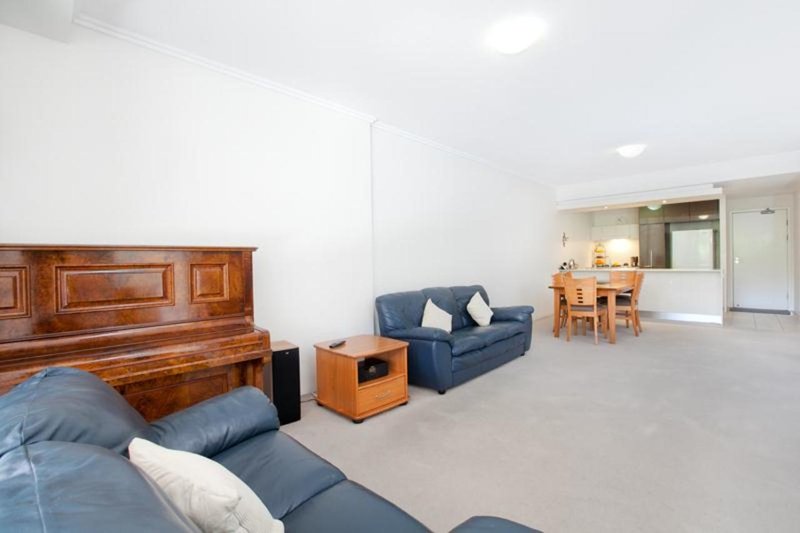 Photo - 7004/7 Parkland Boulevard, Brisbane City QLD 4000 - Image 3