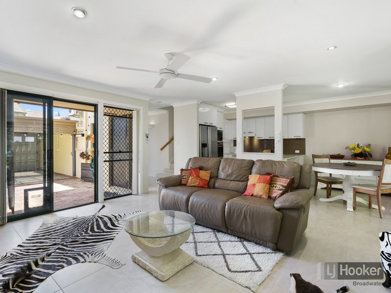 Photo - 70/100 Morala Avenue, Runaway Bay QLD 4216 - Image 2