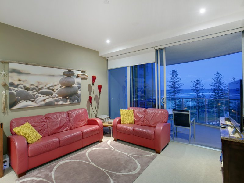 Photo - 701/1 Douglas Street 'Nirvana' , Coolangatta QLD 4225 - Image 4