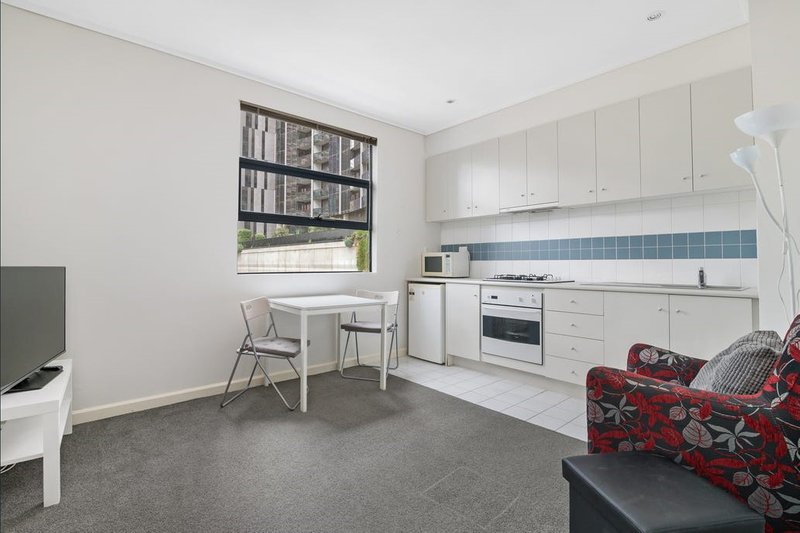 Photo - 701/112 A'Beckett Street, Melbourne VIC 3000 - Image 2