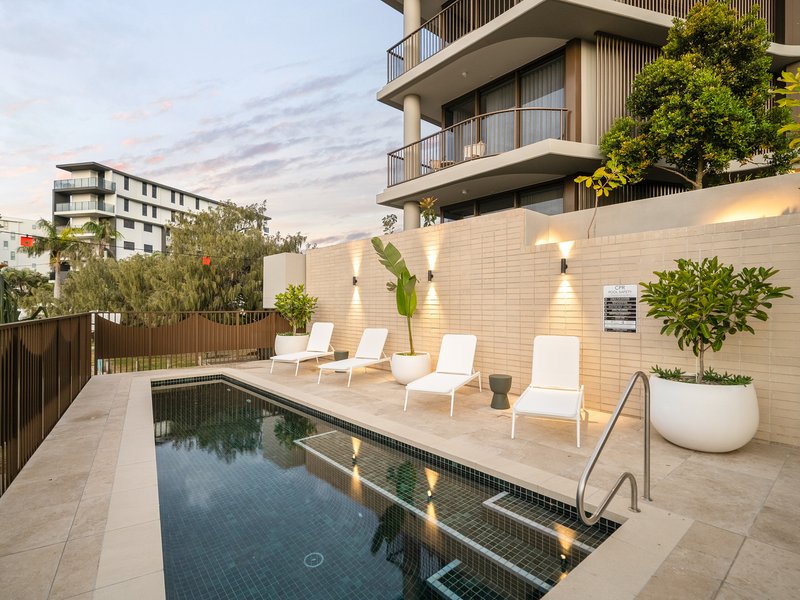 Photo - 701/16-20 Woodcliffe Crescent, Woody Point QLD 4019 - Image 24