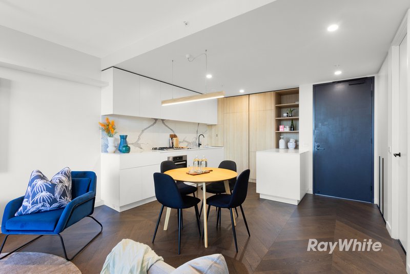 Photo - 701/17 Taylor Street, Moorabbin VIC 3189 - Image 2