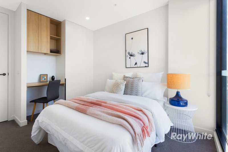 Photo - 701/17 Taylor Street, Moorabbin VIC 3189 - Image 3