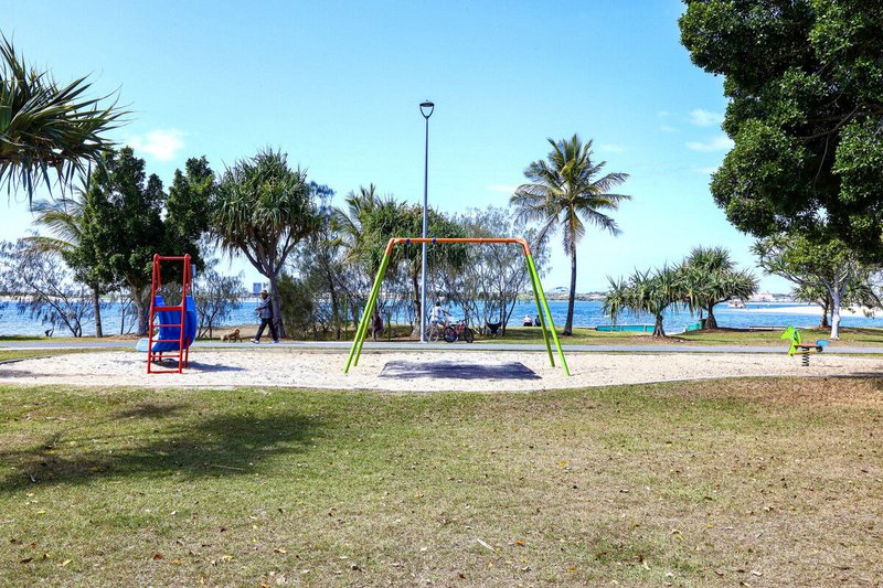 Photo - 701/182-192 Marine Parade, Labrador QLD 4215 - Image 24