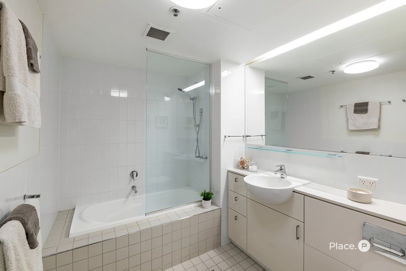 Photo - 7012/7 Parkland Boulevard, Brisbane City QLD 4000 - Image 15