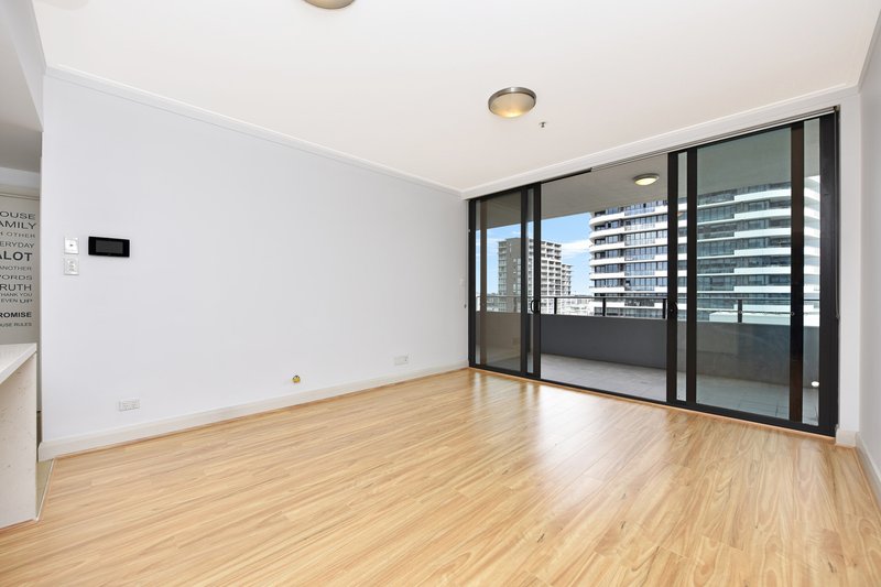 Photo - 701/46 Walker Street, Rhodes NSW 2138 - Image 2