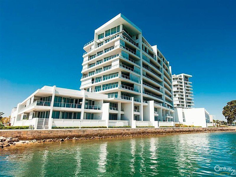 Photo - 701/5 Marco Polo Drive, Mandurah WA 6210 - Image 3