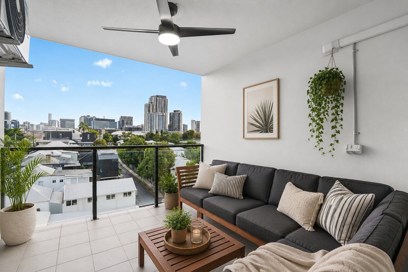 Photo - 701/56 Prospect Street, Fortitude Valley QLD 4006 - Image 4