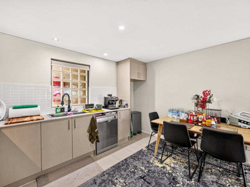 Photo - 70/18 Wellington Street, East Perth WA 6004 - Image 5
