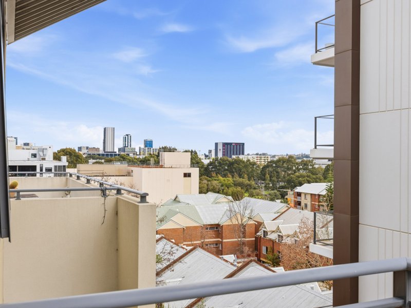 Photo - 70/18 Wellington Street, East Perth WA 6004 - Image 23