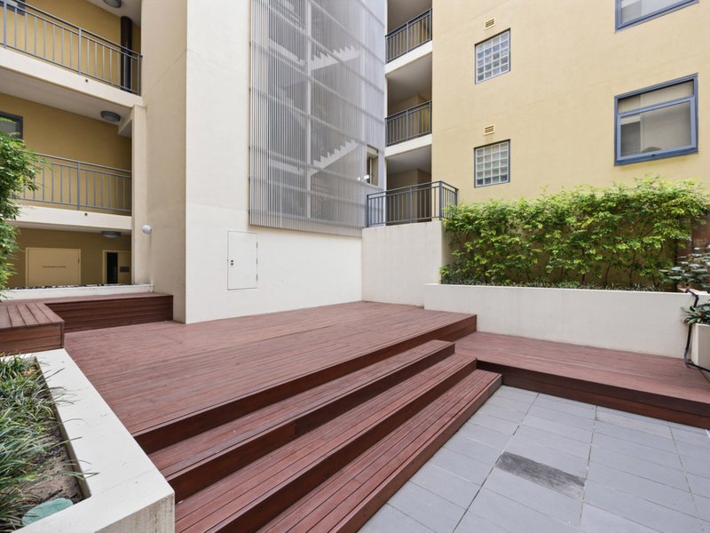 Photo - 70/18 Wellington Street, East Perth WA 6004 - Image 25
