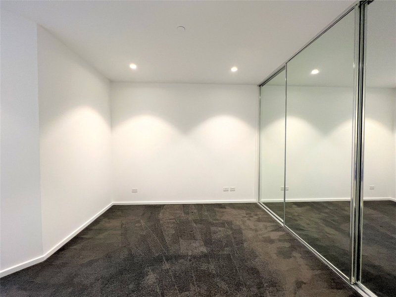 Photo - 702/1 Balston Street, Southbank VIC 3006 - Image 4