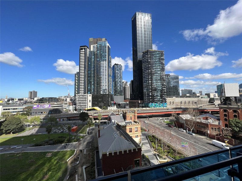 Photo - 702/1 Balston Street, Southbank VIC 3006 - Image 8