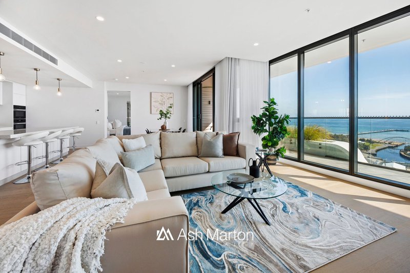 Photo - 702/1 Plowman Place, Frankston VIC 3199 - Image 2