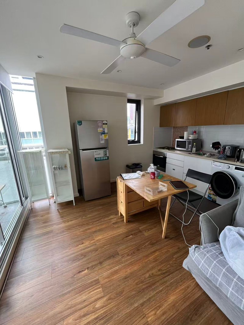 Photo - 702/10 Balfours Way, Adelaide SA 5000 - Image 3