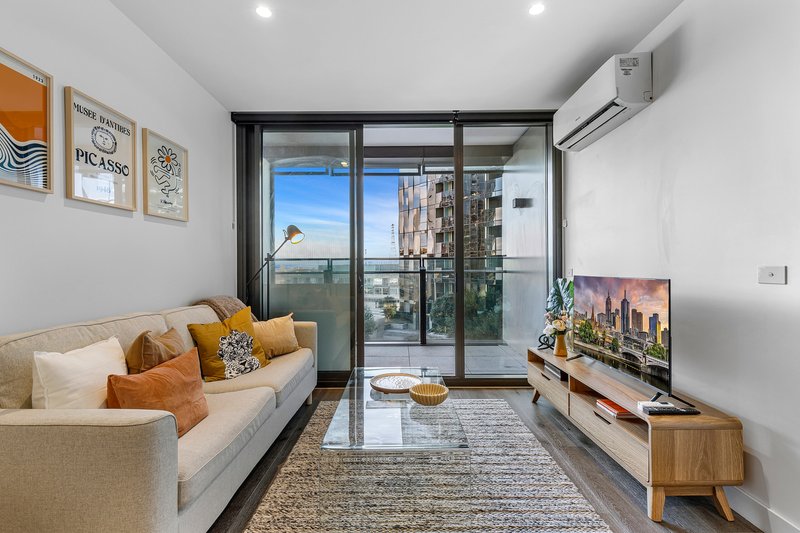 702/15 Doepel Way, Docklands VIC 3008