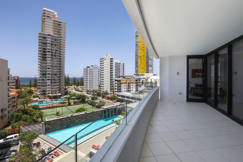 Photo - 702/17 Albert Avenue, Broadbeach QLD 4218 - Image 2