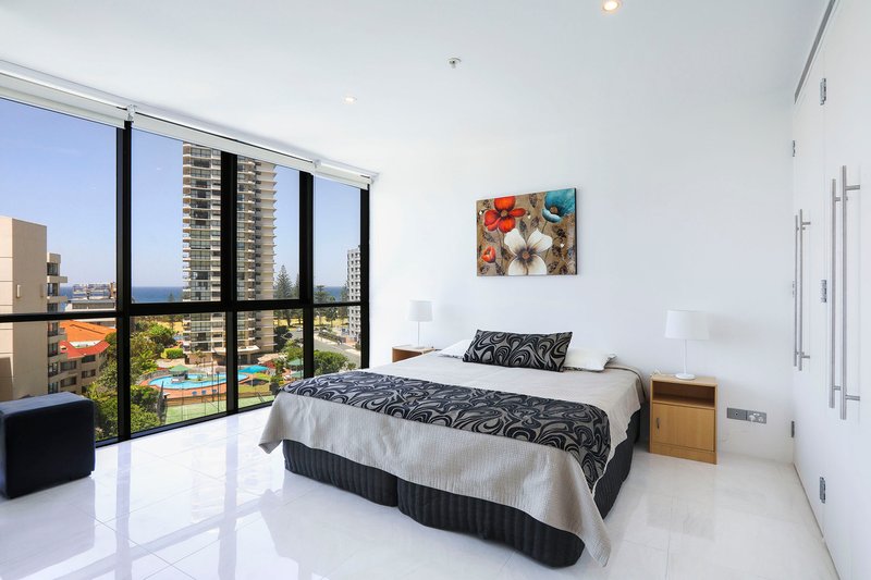 Photo - 702/17 Albert Avenue, Broadbeach QLD 4218 - Image 18