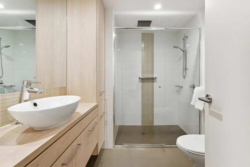 Photo - 702/185 Morphett Street, Adelaide SA 5000 - Image 6