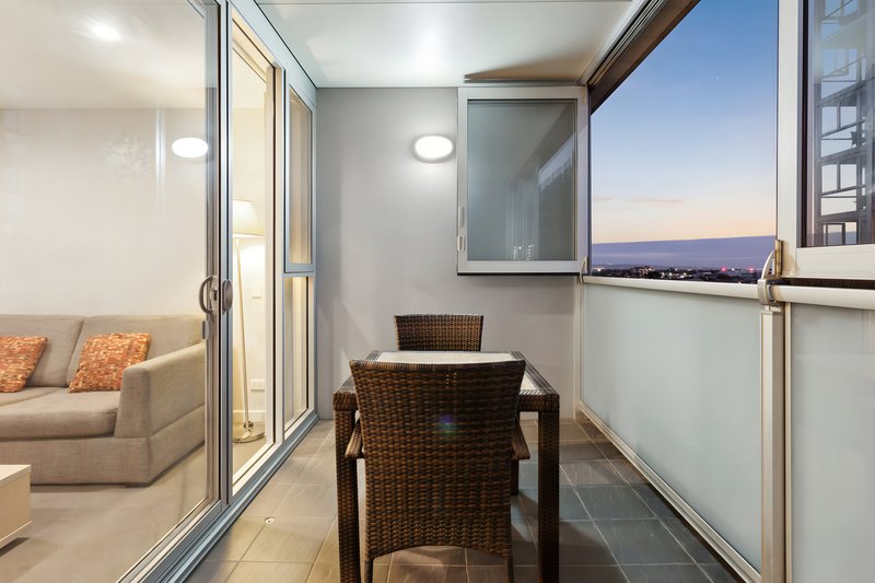 Photo - 702/185 Morphett Street, Adelaide SA 5000 - Image 8