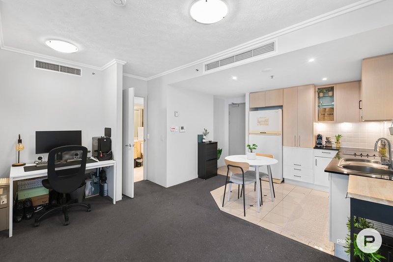 Photo - 702/21 Mary Street, Brisbane City QLD 4000 - Image 6