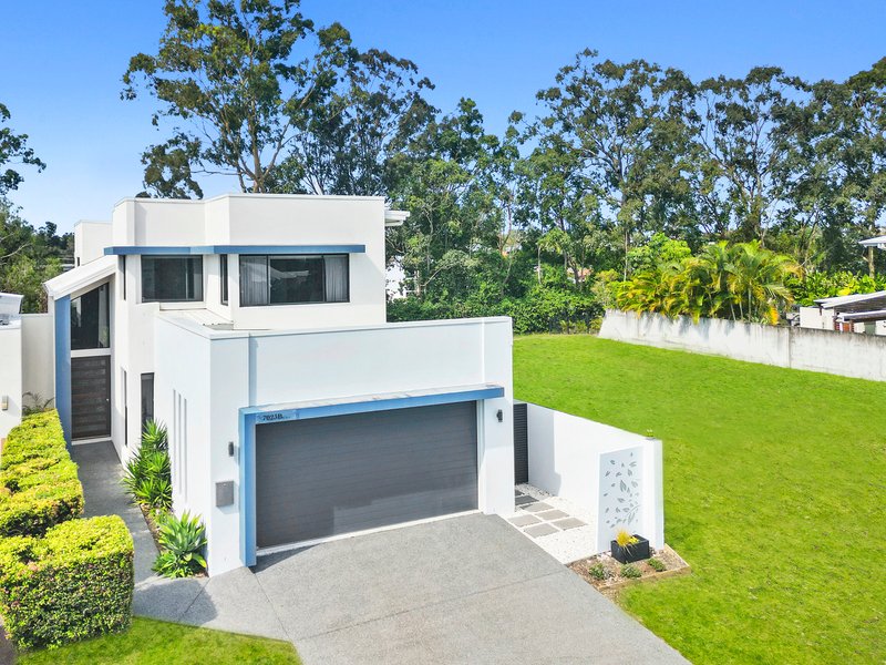 7023 Vista Drive, Benowa QLD 4217