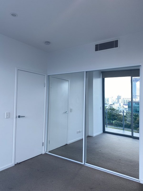 Photo - 702/32 Russell Street, South Brisbane QLD 4101 - Image 3