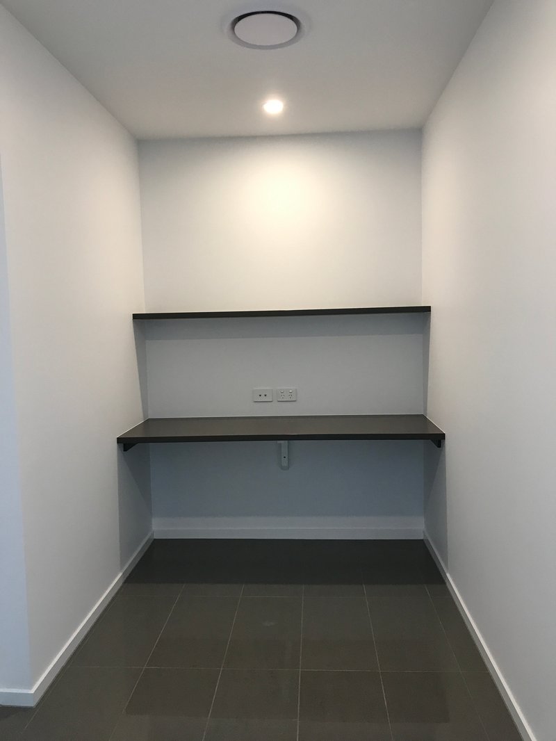 Photo - 702/32 Russell Street, South Brisbane QLD 4101 - Image 6