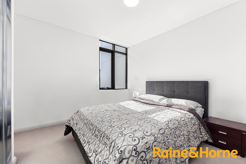 Photo - 702/55 Hill Road, Wentworth Point NSW 2127 - Image 5