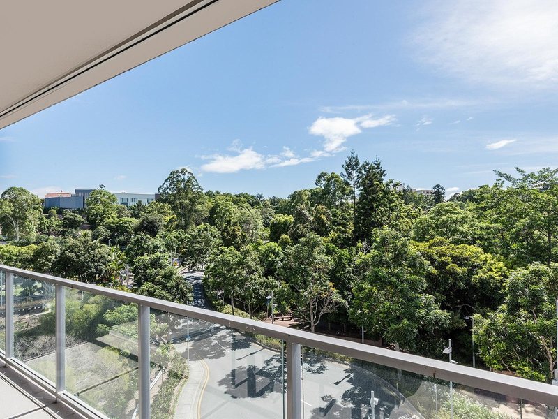 Photo - 7026/7 Parkland Boulevard, Brisbane City QLD 4000 - Image 10