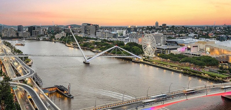 Photo - 702/8 Adelaide Street, Brisbane City QLD 4000 - Image 1