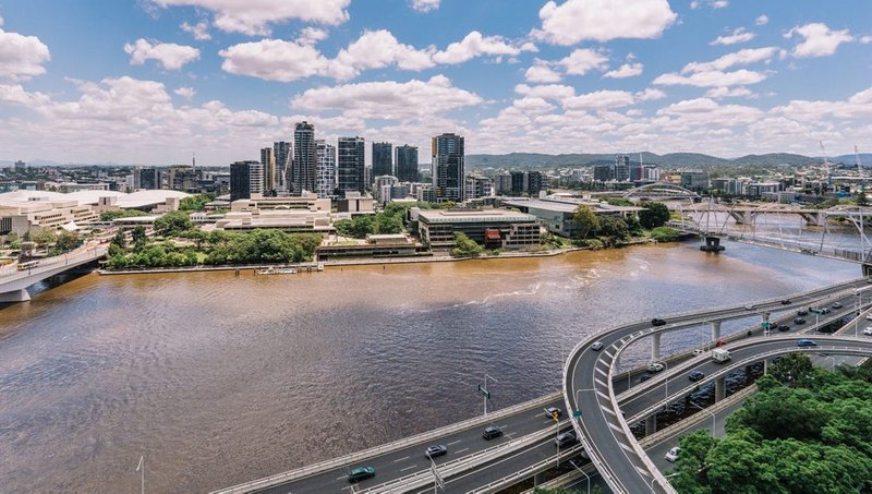 Photo - 702/8 Adelaide Street, Brisbane City QLD 4000 - Image 2
