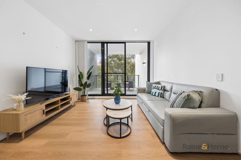 Photo - 702/8 Saunders Close, Macquarie Park NSW 2113 - Image 3