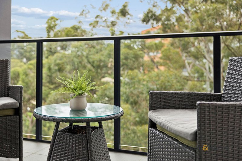Photo - 702/8 Saunders Close, Macquarie Park NSW 2113 - Image 6