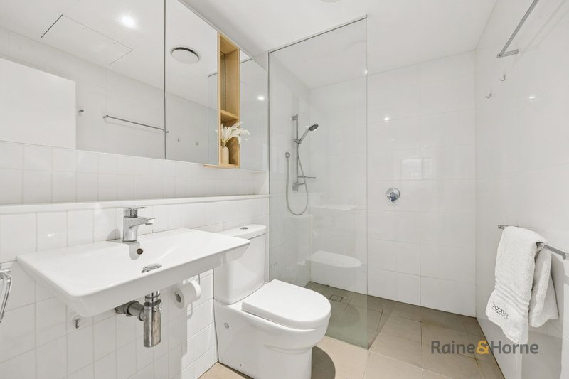 Photo - 702/8 Saunders Close, Macquarie Park NSW 2113 - Image 10
