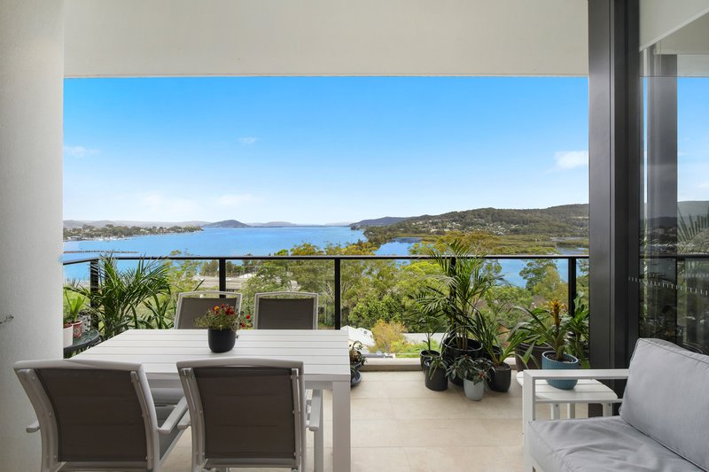 Photo - 702/8 St George Street, Gosford NSW 2250 - Image 1