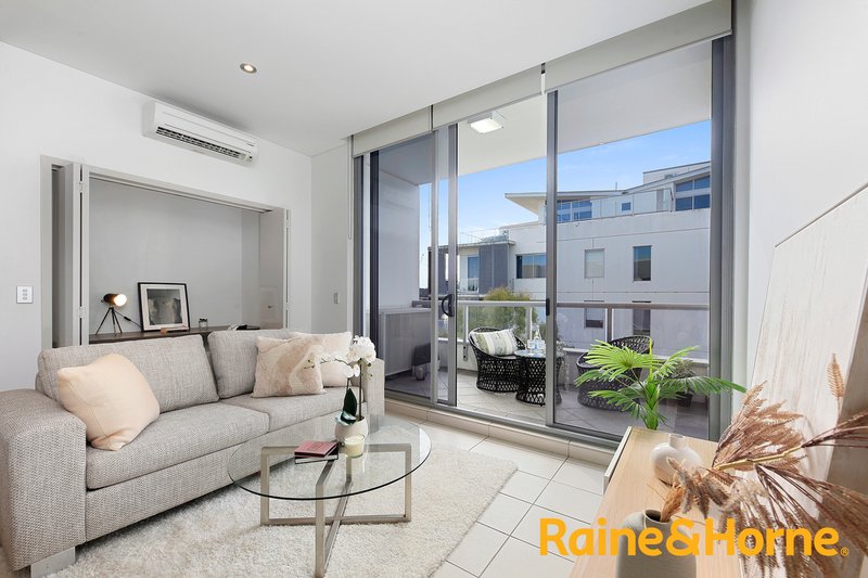 Photo - 702/8B Mary Street, Rhodes NSW 2138 - Image 4