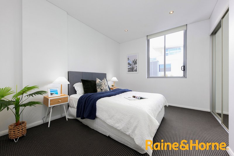 Photo - 702/8B Mary Street, Rhodes NSW 2138 - Image 8