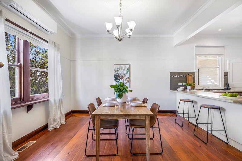 Photo - 703 Neill Street, Soldiers Hill VIC 3350 - Image 6