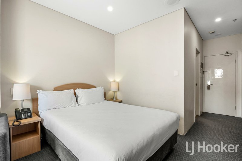 Photo - 703/12 Victoria Avenue, Perth WA 6000 - Image 8