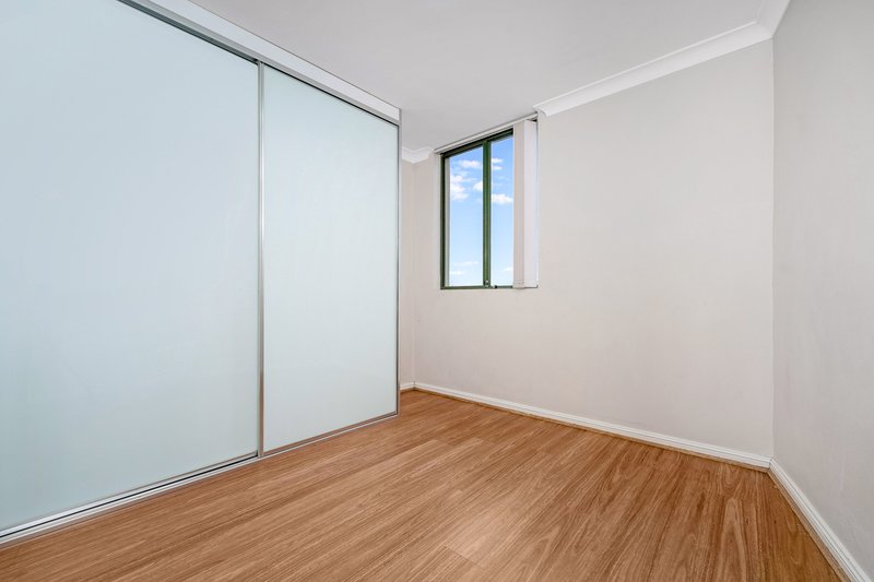 Photo - 703/16-20 Meredith Street, Bankstown NSW 2200 - Image 7