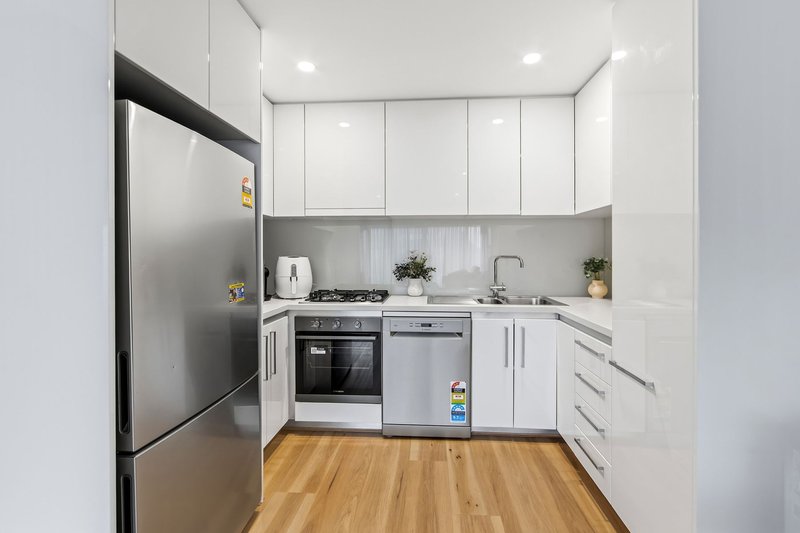 Photo - 703/163 Cremorne Street, Cremorne VIC 3121 - Image 5