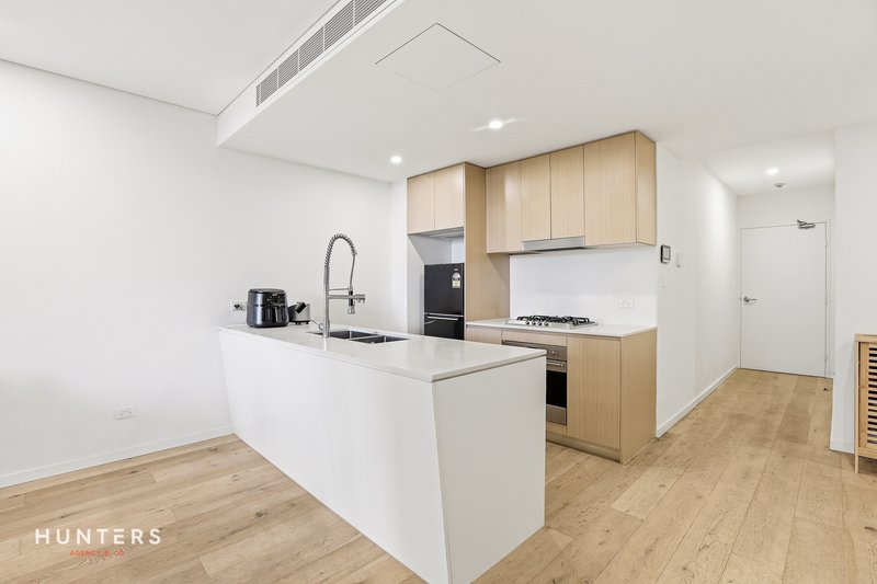 Photo - 703/21 Hassall Street, Parramatta NSW 2150 - Image 2