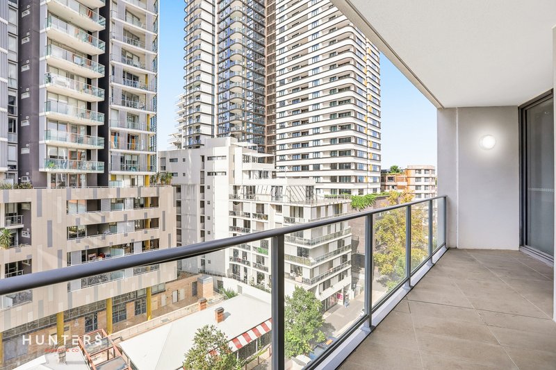 Photo - 703/21 Hassall Street, Parramatta NSW 2150 - Image 7