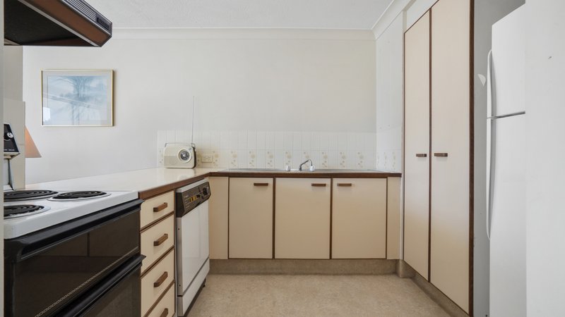 Photo - 703/21 Peninsular Drive, Surfers Paradise QLD 4217 - Image 5