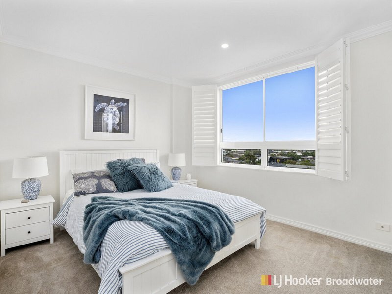 Photo - 703/212 Marine Parade, Labrador QLD 4215 - Image 11